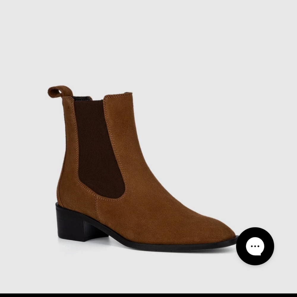 New In Box Acquatalia Rosina Chelsea Boot Camel Size 9.5